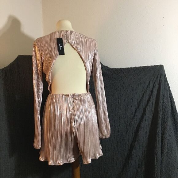 Lulu’s Plisse and Thank You Blush Backless Romper Size Small - Picture 7 of 15